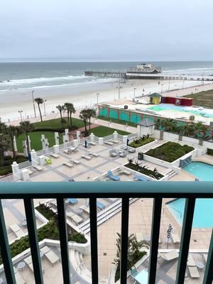 Famous Daytona beach 🏖️🏁🏁🍾 #truckandtravel #truckingculture #truckandlove #artoftrucking #truckingadventure  #warehouselife #shippingreceiving 