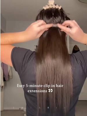 Beginner friendly clip in hair extensions✨✨ No worry about the blending or band showing issue✅ Hair color: off black  #endaringhair #invisibleclipins #clipinhairextensions #clipininstall #easyhairextensions #blackextensions #greenscreenvideo 