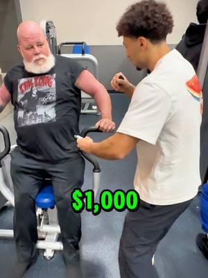 Can this little boy beat me for $1,000💪🏽⁉️ #gym #trending #workout #viral #fitnesschallenge #challenge #trend #winmoney #money #mrbeast #comedy #funny #adamthedunker #chest 