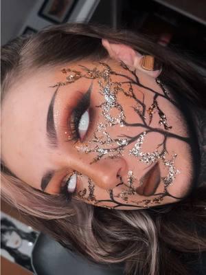 Since I recorded a whole GRWM and TikTok deleted it, here’s another draft to try and clear some space 🍂🍁✨ #makeup #makeupartist #mua #glam #glitter #fall #fallleaves #fallmakeup #facepaint #alt #