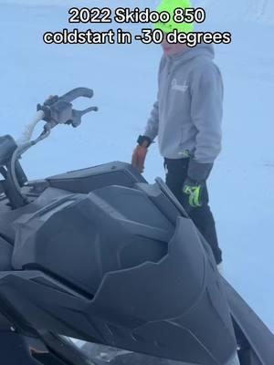 Was a bit cold🥶🥶 @travis @Owengoat #skidoo #skidoo850 #polaris #arcticcat #snowmobile 