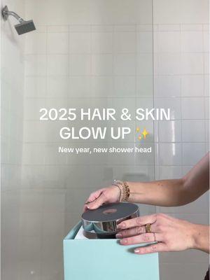 @jolieskinco is the BEST thing for your hair & skin glow up this year ✨ #joliepartner #jolieshowerhead #jolie #jolieshowerfilter #jolieskinco #2025glowup #newyearnewskin #newyearnewhair 