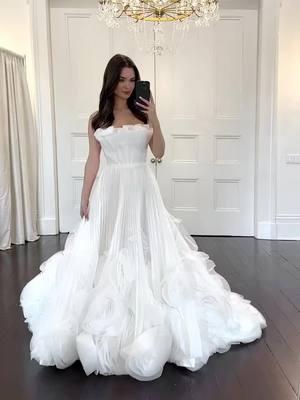 That “once in a lifetime’ gown 🤍 The pleating. The ruffles. The drama of it all bc WHY NOT. Obsessed is an understatement @millanova  #cleanbridalgown #simplebridalgown #modernbridalgown #dramaticbridalgown #ballgownweddingdress #weddingdress #bridetobe #engaged #neworleansbride #bridalshop #bridalinspo 