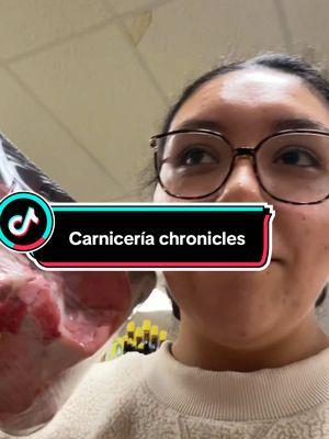 My moms commentary always gets me 😂 #carnicero #mexicanstore #carniceria #embarrassingmoments #mexicantiktok #CapCut 