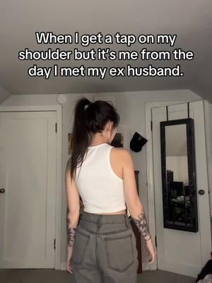 Someone shoulda stopped her #ex #taponmyshoulder #exhusband #divorcedtok #viral #fyp #trending 