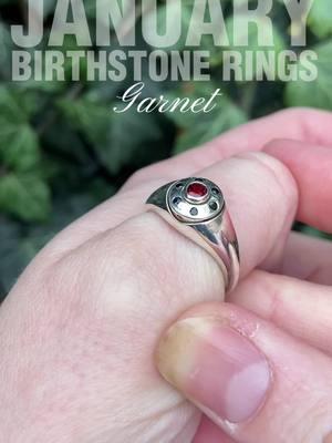 God, January babies are lucky! #januarybirthstone #pushpresent #birthstonering #birthstonejewelry