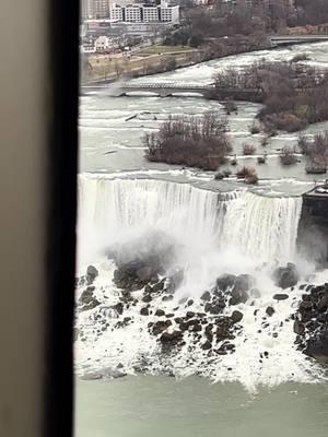 My first time to Canada AND Niagara Falls.  I was in awe 😍😍😍 #niagarafalls #niagara #ontario #fyp #foryou #foryoupage #traveltiktok #Canada #waterfalls #Godscreation 