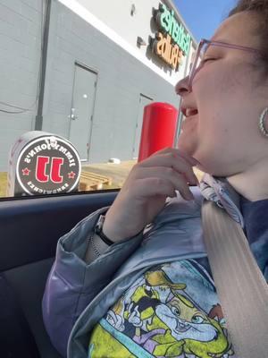 @Jimmy John’s 🥪 #gracias #thankYOU #birthdaygirl 🥳#birthdaymonth #jummy 🥪 #eatingwithsopitaqueen 😋 #kettlechips #jalapeno #jum 