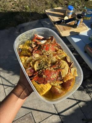 Blue carb seafood boil🦀 #foryourpage #seafood #bluecrabs #catchandcook #explorepage #fyp 