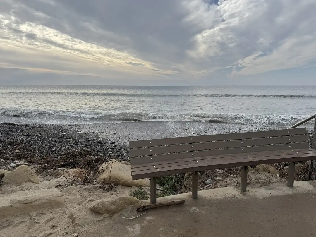 This place does something for my soul 🫶🏼  Grew up coming here every summer, my Tia isn’t doing well and this may be my last time to have a reason to come here. Bittersweet moments.  #santabarbara #hendrysbeach #santabarbaracalifornia 