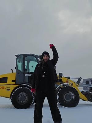 it's that time again...dance break at work..also don't be hatin on my sick dance moves 🤣💃 #fyp #dancebreak #sweaterweather #tractorgirl 