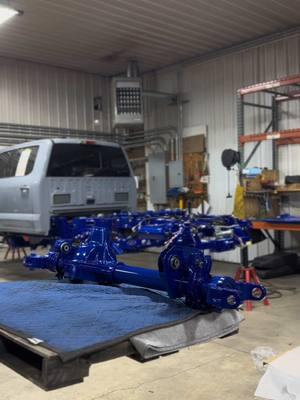 ANY LEVEL LIFT FRAME OFF: PART 8🦾 Axles assembled, time for some hydraulics🤝🏻😮‍💨 Interested in an Any Level Lift? Contact us today! CALL/TXT:315-717-6140 EMAIL:Aaron@anylevellift.com   WWW.ANYLEVELLIFT.COM #anylevellift #anylevel #superduty #platinum #f250 #platti #platinum #limited #lariat #kingranch #superdutynation #ford #diesel #turbodiesel #fordsuperduty #alumiduty #truck #liftedtruck #viral #trending #explore #lifteddiesel #dieseltrucks #fordtrucks #showtruck #hydraulic #powdercoat #prismaticpowders  #F350 #f450 @Travis billington @Lauren Powers @CYT @Brandon 