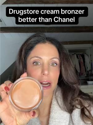 Who remembers this?? Doing the lord’s work because this B is back in stock. Run. #creambronzer #beautyhacks #bronzer #drugstore #bethennymademetryit  @No7 Skincare 