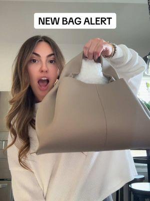 Unbox my brand new Polène bag with me 🤩 Do we love her or do we swap for black 🖤 #unboxing #polene #numeroneuf 