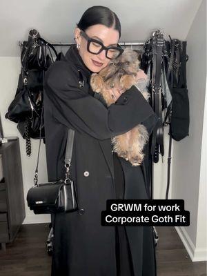 My recipe for a work fit. Always wide leg pants + turtle neck. Baby Turns Blue Belt + Valley Eyewear glasses. Loafers @asos and this thrifted vest from @The RealReal  Coat Vintage + bag @Sans Beast  #corporategoth #workoutfit #allblackoutfit 