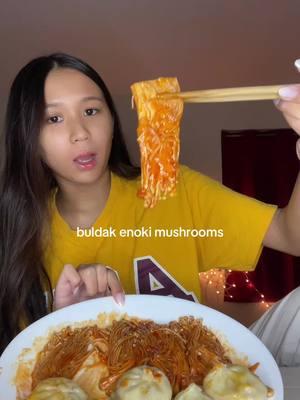 Bukdak enoki mushroom taste teeest #enokimushroom #buldak #FoodTok #mukbang #eatwithme #tastetest #foodtiktok #samyang 