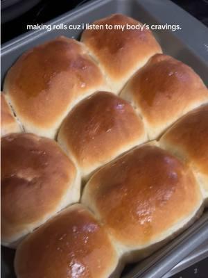 I’m so grateful i was taught to listen to my body 🥹 rolls sounded good so they’re what i made ✨ • • • #bread #homemade #homemadebread #tradwife #traditionalmarriage #listentoyourbody #cravingsatisfied #madeathome 