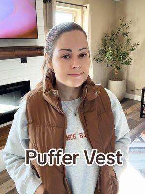 Comes in a few different colors! 😍 #womensclothing #vest #puffervest #womensfashionstyle #womensfashiontrends #winterfashion #womensvest #cowgirls #cowgirlsoftiktok⚡️ #fyp #creator #creatorsearchinsights #creatorsearchinsightsincentive 