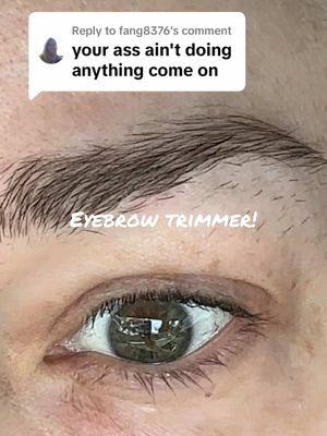 Replying to @fang8376 upclose shaving my eyebrows with this eyebrow trimmer! #facialrazor #facialhairremoval #eyebrowtrimmer #NewYearNewAura