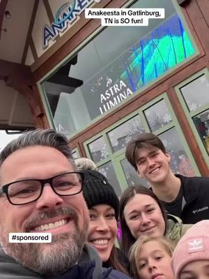 🌲✨ Anakeesta in Gatlinburg, TN is a must-see for families of all ages! From magical nighttime walks and breathtaking views from the highest point in Gatlinburg, to thrilling treehouse adventures and conquering heights, there’s something for EVERYONE! 😍 Whether you’re looking to explore the beautiful Treetop Skywalk 🌳 or enjoy delicious meals at Clifftop 🍽️, Anakeesta delivers unforgettable memories. Trust me—this place is worth the trip! 🙌 This was a sponsored trip, but all opinions and excitement are 100% my own! 😁 💬 Tell me, what part of Anakeesta would your family love the most? 🏞️ #GatlinburgTN #FamilyTravel #FamilyFun #TravelReels #AdventureAwaits #MakingMemories #ExploreTennessee #Sponsored #anakeesta #gatlinburg 