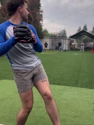 Off the slope today, working with college pitchers to fine-tune body control throughout every phase of the delivery. Emphasizing stability in the lower half, maintaining a consistent posture, and improving sequencing from the windup to release. Focused on the small adjustments that lead to more efficient, repeatable mechanics #lacybaseball  #PitchingDevelopment #CollegePitchers #Pitching #Pitchers #Baseball #Baseballdrills #pitchingmechanics #baseballvideos 