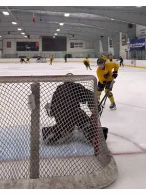 The boys were out for a little praccy before the big game tnt! 👀 #maryland #nahl #hockey #marylandblackbears #icehockey #hockeylife #hockeyteam #juniorhockey #hockeyplayer 