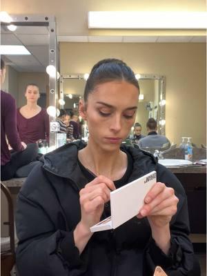 it’s therapeutic🧘‍♀️ #ballet #ballettok #ballerina #dance #pointeshoes #ballerinalife #backstage #nutcracker #makeup 