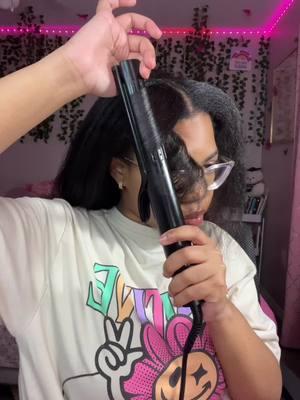 Would you ever try this? #culinghair #flatiron #naturalhair #blackgirlhairstyles #silkpressnaturalhair #straighteningiron #flatiron #hairinfluencer 