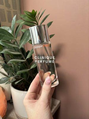 It’s spring over here! 🌸🌼🌷✨ #clinuque #perfume #springscent #citrus 