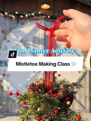 Had such a fun time @bloomingmeadowfarm during our mistletoe making class 🥰 Blooming Meadows Farm is a U-Pick flower farm that also hosts craft classes and themed dinner parties 🎉 they also create custom flower arrangements for events and weddings 💒 this was one of our highlights while getting to #ExploreSRV with @susquehannarivervalley 😇 #susquehanna #susquehannariver #ExploreSRV #crafts #mistletoe #datenight #centralpa #visitpa 