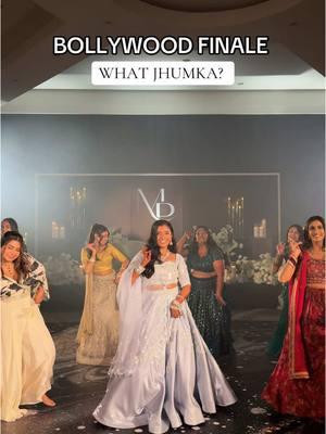 What Jhumka has been one of my fav songs so ofcourse we had to end it off with this finale, girl squad goes hard 😍 Jhumka Dance Inspo!!! #jhumkadance #whatjhumka #aliabhatt #whatjhumka #bollywooddance #bollywoodsong #indianwedding #sangeetdance #receptiondance #bollywoodwedding #indianbride 