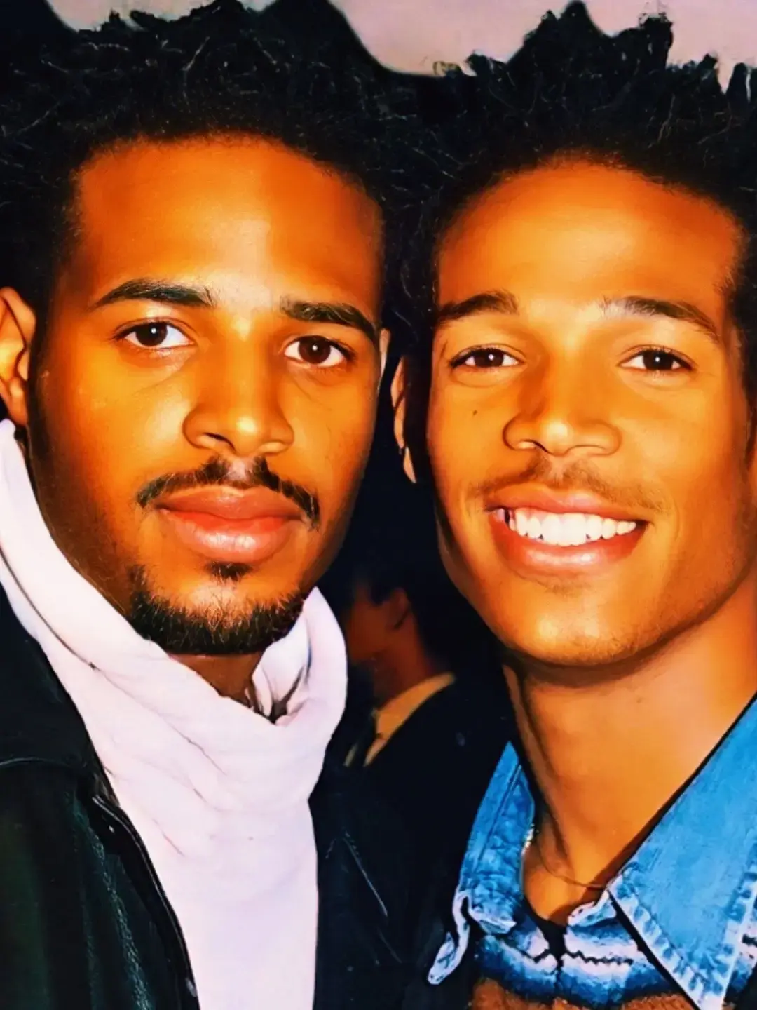 𝐌𝐚𝐫𝐥𝐨𝐧 & 𝐒𝐡𝐚𝐰𝐧 𝐖𝐚𝐲𝐚𝐧𝐬. #thewayansbros #brothers #legends #throwback #nostalgia #90s #early2000s #comedians #actors #producers #icons #wayansbrothers #fashion #aesthetic #blackasf #theblackaesthetic #marlonwayans #shawnwayans #Siblings #90sfine 