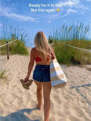 Bring on the warm weather 🌊☀️⚓️🦪🐚 #southportnc #oakislandnc #nccoast #nccoastallife #brunswickcountync #baldheadisland #northcarolina #nctravel #nccoast #beach #beachlife #beachvibes #safehaven #thesummeriturnedpretty #coastal #eastcoast #travel #northcarolinatravel #baldheadisland #southport #coastalgrandmother #yachtbasingetaway #airbnb #airbnbhost #superhost #vrbo #ncstays #eastcoast #coastalcarolina #beachliving 