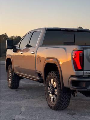 Sitting out here watching ✈️🍻 #laidbacklivinmedia #LaidBackLivin #lblmedia #lbl #gmc #gmcdenali #gmcdenalihd #gmc2500 #denali #nittotires #nittotrailgrapplers #fyp 