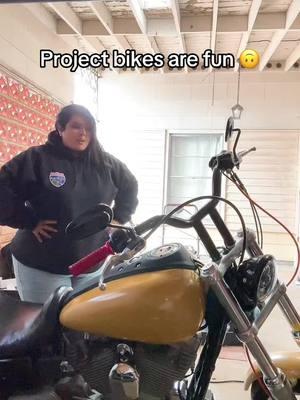 Get a dyna they said… it’ll be FUN THEY SAID 😭 #ihateithere #fyp #bikertok #keeptheshinysideup #bikersoftiktok #womenwhoridemotorcycles #dyna #dynabro #itiswhatitis 