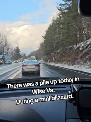 Truck drivers kept more accidents from happening today. Hwy 23 in Indian Creek in Wise Virginia. People need to slow down and not always be in such a hurry. #accidents #snow #carpileup #mountainroads #virginia #kentucky #crazydriver #highway23 #blizzard #truckdriver #semi #semitruck 