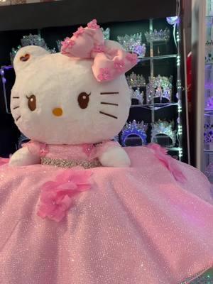 Hello Kitty 🎀🌸#princess #quinceañera #xvdress #novedadesyadria #quinceañera2025 #charlotte #modafashion #fypシ 