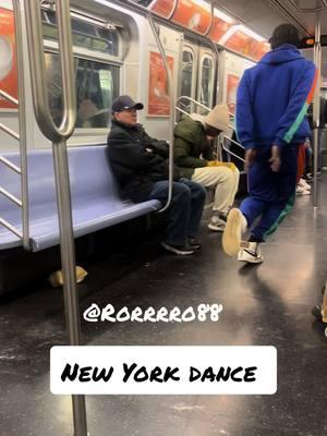 #newyork #blacklifesmattertoo #dance #men #train #music #subway #rihannasuperbowl #breakdance #hiphop #StreetFashion #streetdance #newyorkcity #newyorkdance 