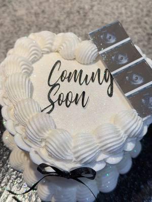 Coming Soon 🔜 6inch 2 layer heart cake 🤍 The perfect little pregnancy announcement 🤍🤍 Join our Sweets Community today, to gain full access to all my ebooks, guides, resources to grow your home bakery, & more! Link in bio 🤍 #heartcake #comingsooncake #comingsoonheartcake #riverviewbaker #tampabaker #southtampa #celebrationboardcake #viralcakes 