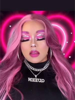 YA ESTOY AQUI #🥵🔥 #makeuptransformation  #makeuppink #color #pink #🩷🩷🩷 #maquillajeviral  #viralvideo  #muaxuanhoano  #foryoupage  #viraliza  #viralvideo  #paratii  #boricuas  #tampabay  #creadora  #tiktokmuestrameenparati  #tiktokasmeviral 