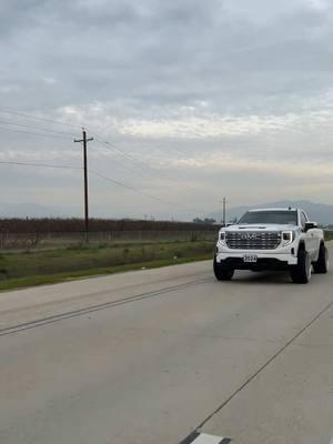 #gmtrucks #fyp #parati #gmcsierra #unacortita #singlecab #singlecablife #rollingshots 