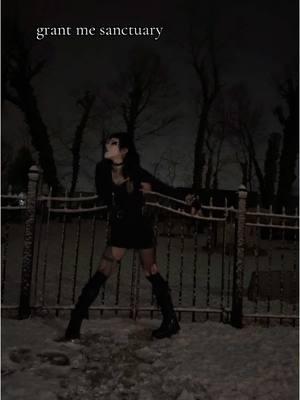 January is colder than December could ever dream to be #goth #snow #cemetery #graveyard #gothfashion #gothstyle #gothaesthetic #gothmakeup #gothmusic #gothicdancing #gothdancinh #gothband #gothicmakeuplook #gothlook  