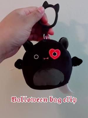 Loving all the Valloween merch🖤🦇✨#target#squishmallows#valloween#spooky#valentines#bat#batsquishmallow#bagclip#baggu#baggubag#bathandbodyworks 