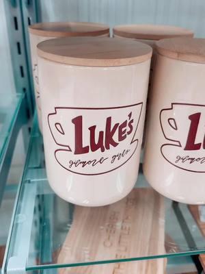 New Gilmore girls spotted at @TJ Maxx #gilmoregirls #gilmoregirlstiktok #gilmoregirlsedits #lukesdiner #starshallow #starshallowaesthetic #gilmoregirlstok #gilmoregirlsfinds #shopping #shoppinghaul #haul #haultok #tjmaxx #tjmaxxhaul #tjmaxxhaul #tjmaxxshopping 