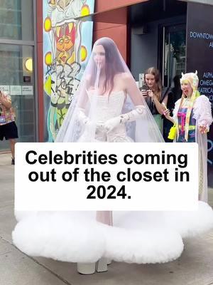 Celebrities coming out of the closet in 2024. #actor   #juliafox  #sophiabush  #reneérapp  #1min