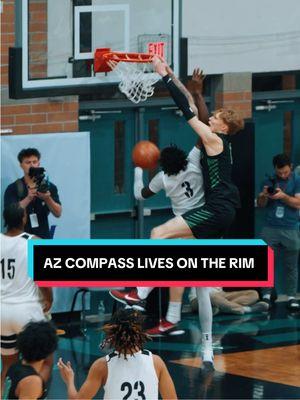 @AZ Compass Basketball lives at the rim. 😤 #HoophallWest  @NBA Future Starts Now @Spalding @NikeTOC #basketball #hsbasketball #playerofthegame #hoophall #mbb #niketournamentofchampions #nbafuturestartsnow #spalding 