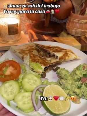 Quesadillas super ricas y faciles 🌮👩🏻‍🍳😍♥️🍽️👷🏻‍♂️#quesadillas #lunchideas #cenaparamiesposo #tiktokviralvideo #viraltiktok #cocinandoconamor #guatemala🇬🇹 #mexico🇲🇽 #CapCut 