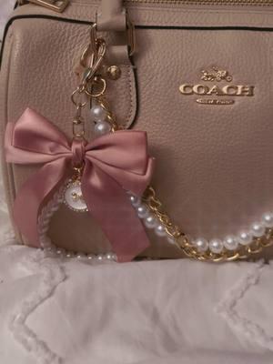 My hubby came through with this #coach #rowan #satchel as my #christmas #gift! Whoever is designing over at Coach… #wow I had to dress her up a little 🎀💝@Coach #Love this #purse 