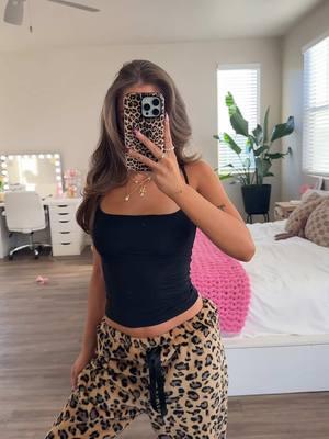 thank you 😚 @Kayson  #cheetah #leapord #pants #comfy #cute #pajamas #lazyoutfit #soft #cozyoutfit #movienightoutfitideas #cozyoutfitsforhome #selfcareathome 