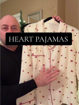 OMG, these pajamas with little red hearts and red piping detail are so cute! Perfect for Valentine’s Day! #valentinepajamas #pajamaset #heartpajamas #giftsforher #valentinesgiftideas #womenssleepwear  